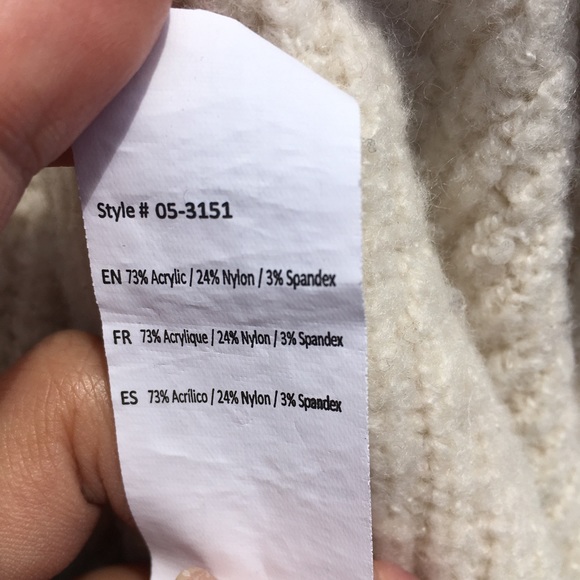 Urban Heritage White Cold Shoulder - Picture 5 of 5